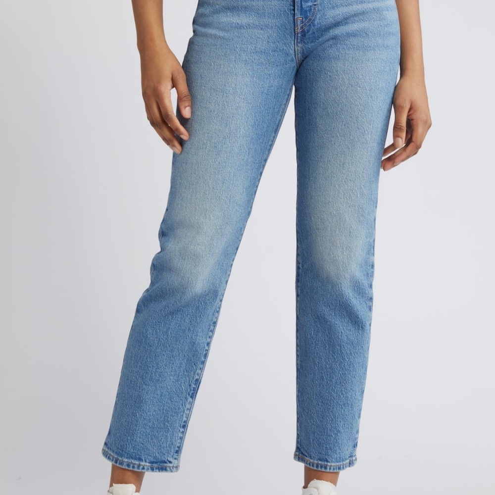 NWOT Levi's Women's Wedgie Straight Leg Jeans - Light Blue